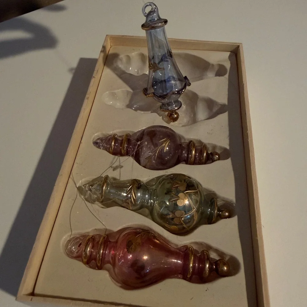 Vintage Hand Blown Glass Christmas Ornaments Gold Gilt‎ Finial Set of 4
